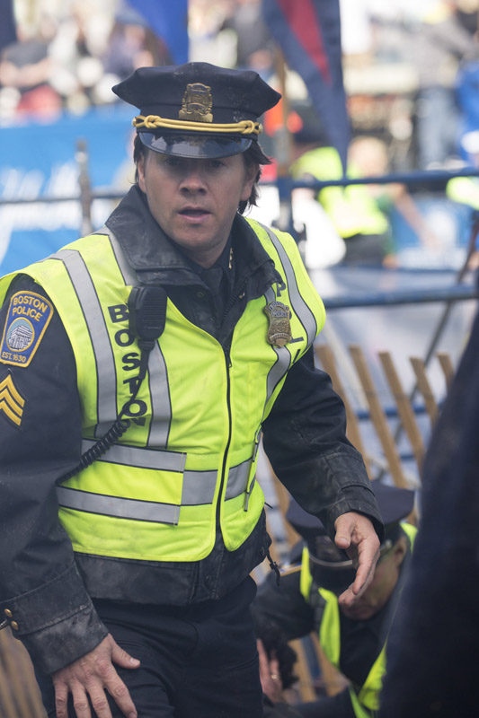  Mark Wahlberg as Tommy Saunders in PATRIOTS DAY to be released by CBS Films and Lionsgate. Photo Credit: Karen Ballard