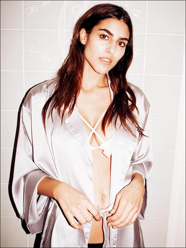Missguided grey satin robe £25.00 before the 30% discount