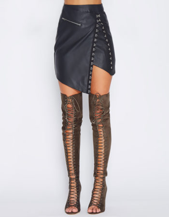 Hook Vegan Leather Skirt In Black