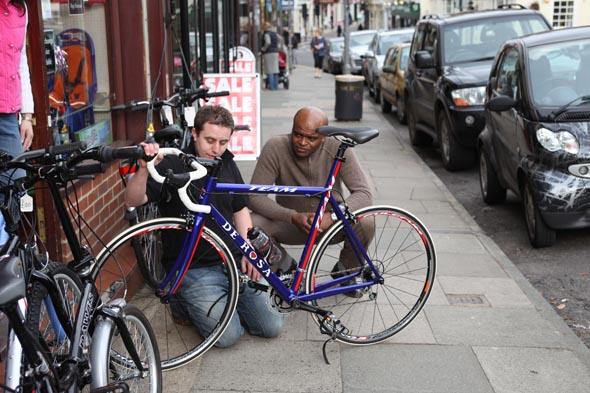 kriss-akabusi kriss-akabusi