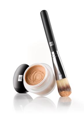 Airbrush_Perfection_Lifestyle