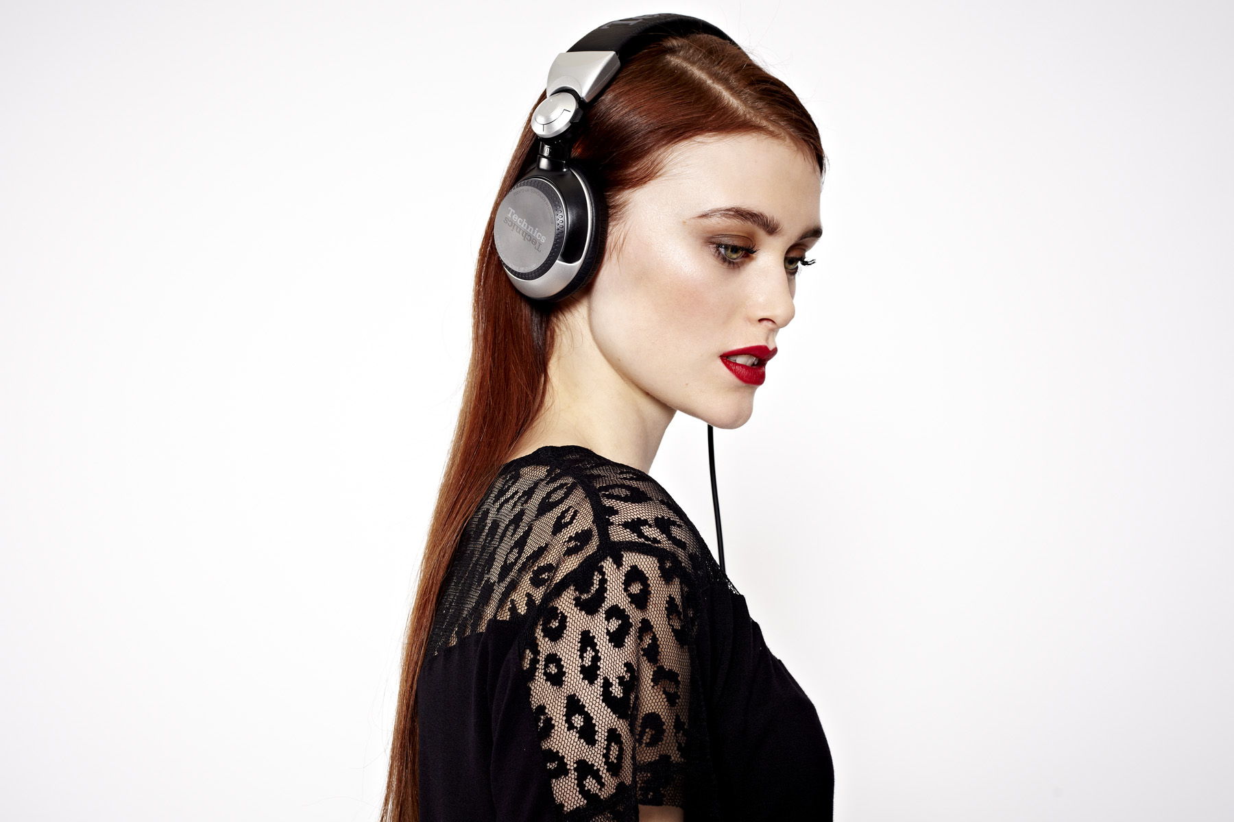Win a pair of Panasonic Technics HXD5 headphones worth £49.99