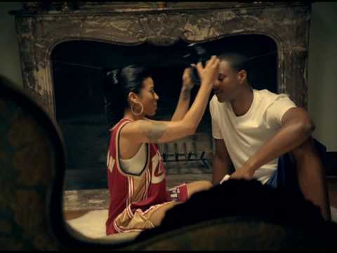 Keyshia Cole’s About To Pop!