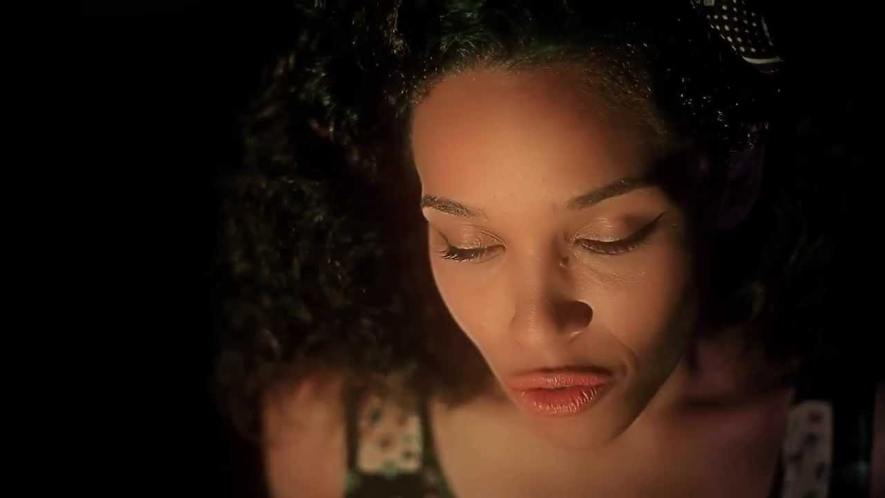 Izzy Bizu-“the free spirit”?