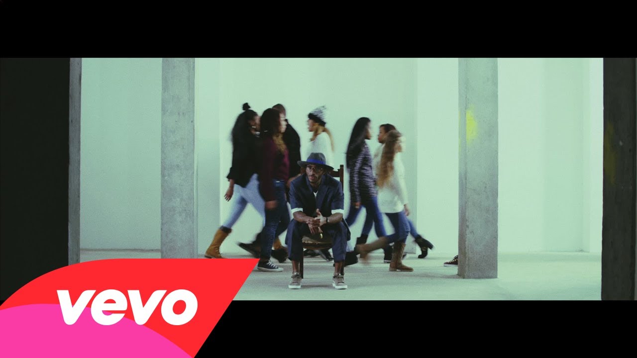 Showing us that ballads need not be boring is Katy B with the newest release from her second album titled ‘Little Red’