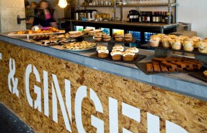 REVIEW: Foxcroft and Ginger, Whitechapel Foxcroft & Ginger Whitechapel