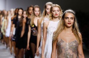 Watch: Cara Delevingne modelling TopShop Unique SS15 collections at London Fashion Week