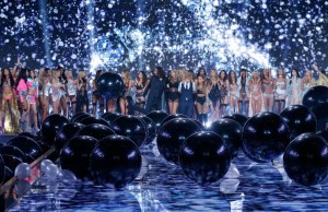 Victoria’s Secret Fashion Show 2014 – The best Runway photos