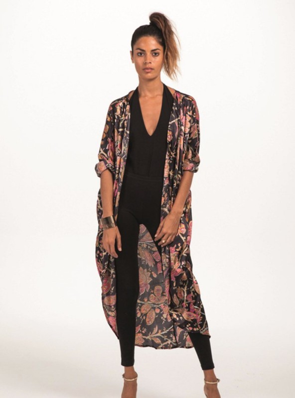 silky-cape-in-oriental-print_12272-zoom