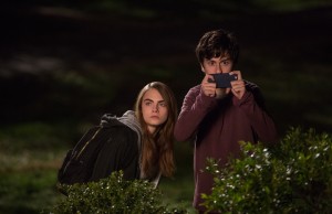Paper Towns starring Cara Delevinge gets featurette and new clip.
