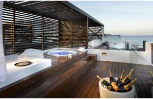 Its Beach (Club) Time: Glamourous Beachside destinations