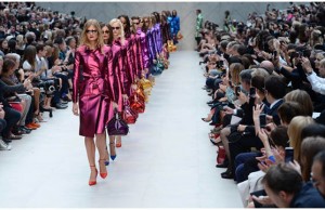 WATCH: London Fashion Week SS16 LIVE STREAM #LFW