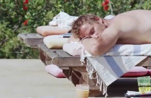 Ralph Fiennes and Tilda Swinton star in teaser trailer for ‘A Bigger Splash’