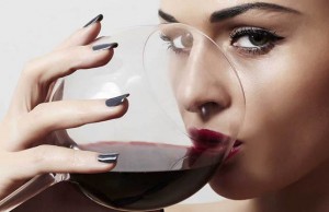 How to fake it as a wine expert on a first date beautiful women, drink a glass of wine