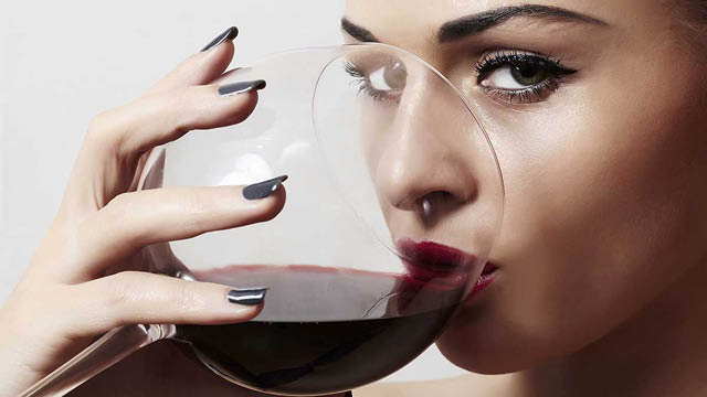 beautiful women, drink a glass of wine