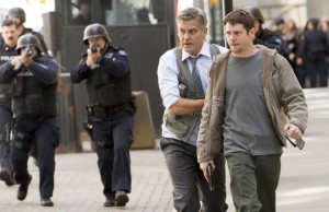 Money Monster Review – A Dancing Clooney leads us ridiculously to financial ruin.