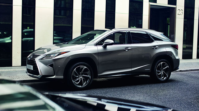 Lexus RX - Jude Law - VR still1