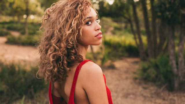 izzy bizu