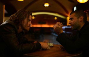 Mojave Review – Anti-Climatic and humdrum, it’s a far cry from a worthy Thriller.