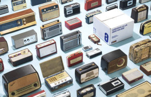 #Ad: 1,000 Vintage Radios – Treasure or Trash? SAFESTORE MASTER SHOT