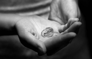 Should You Choose a Traditional or Unique Engagement Ring? engagement ring