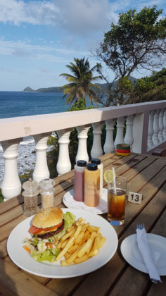 Day time lunch - watching the waves and the beautiful sea