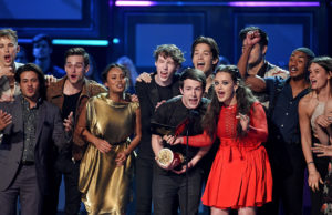 MTV Movie & TV Awards – The Winners, the videos and the photos Cast of 13 Reasons Why MTV awards 2017