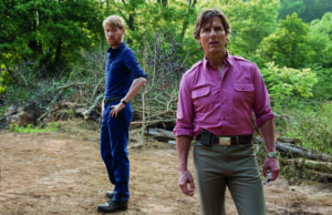 “Newcomer” Tom Cruise turns opportunist in International Trailer for American Made