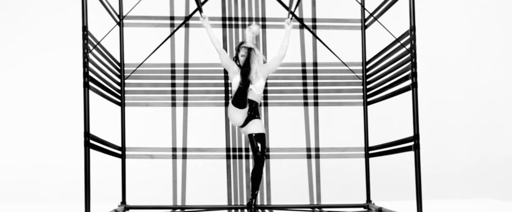 Fergie - you already know sexy photos