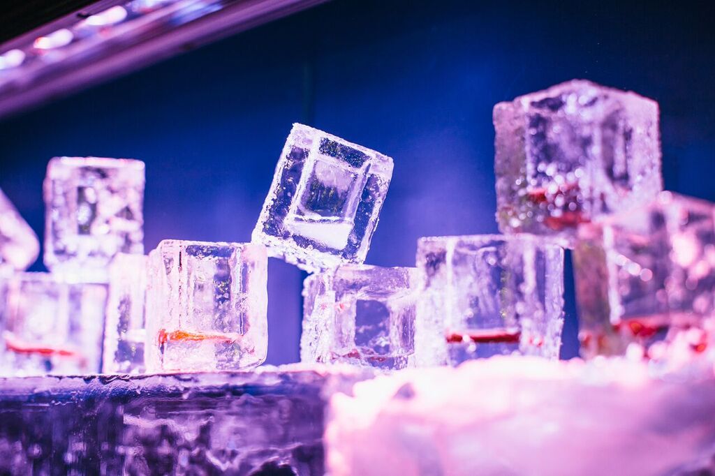 Eis Haus Ice Bar - Christmas by the river 