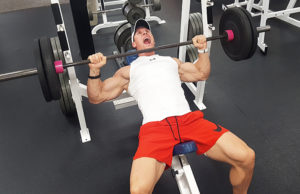 5 Fitness Lessons I Learned by Working Out with a World Class Bodybuilder. Rob Terry Bench Press