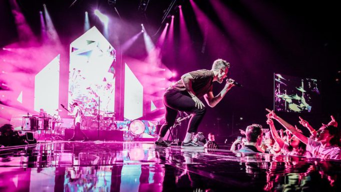 Imagine Dragons smash the 02 Imagine Dragons smash the 02