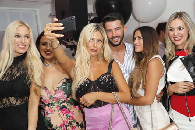 LONDON, ENGLAND - JULY 18: (L-R) guest, guest, Grace Wardle, Dean Overson, Ellie Jones, and guest attend Huawei's 'A Phone' Break-Up Party on July 18, 2018 in London, England. (Photo by David M. Benett/Dave Benett/Getty Images for Huawei) *** Local Caption *** Grace Wardle; Dean Overson; Ellie Jones