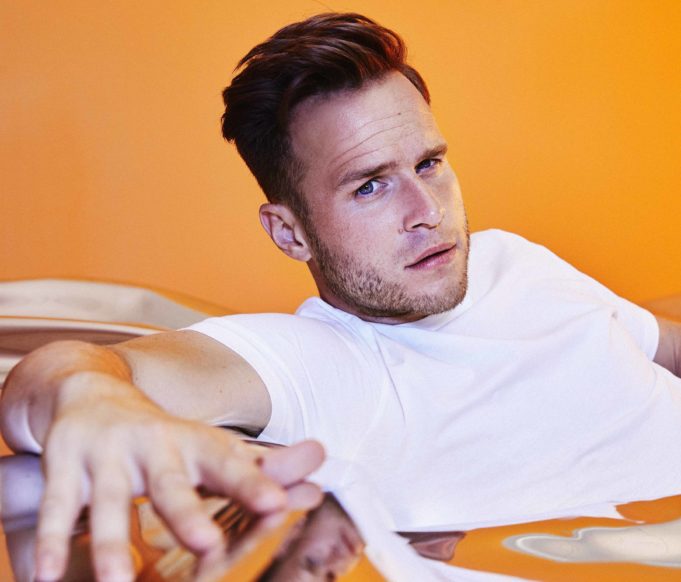 Olly Murs - credit Crowns and Owls low