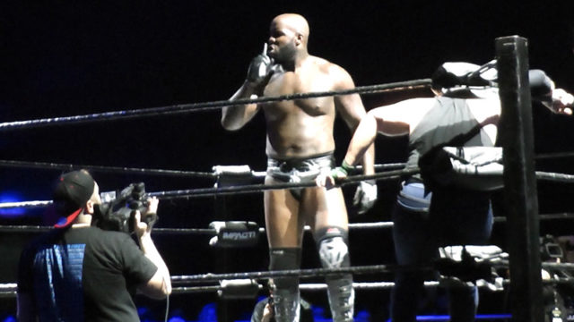 moose silences the crowd