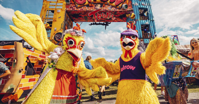 elrow Town London 2020 – Saturday 22nd August – Amazing prizes to win if you pre-register now! elrow town london 2020