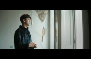 Flynn unveils video for new single ‘B-SIDE’