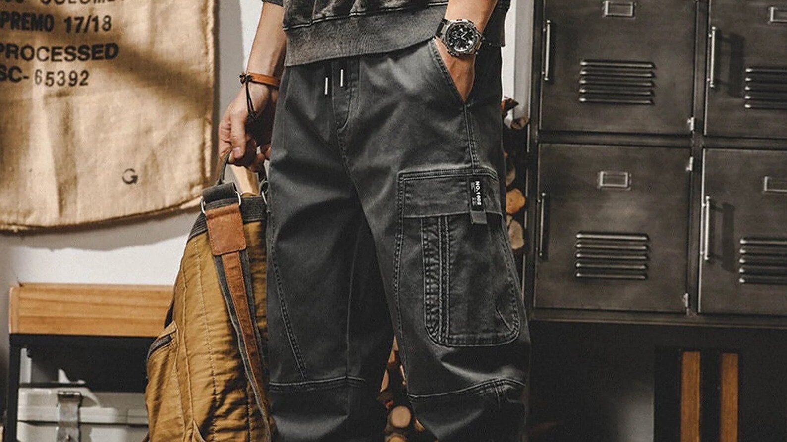 Black Parachute Pants Wide Legs: Effortless Style with Urban Edge . –  Hominus Denim