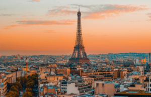 Georgina Rodríguez stuns Paris Fashion Week with Ronaldo-inspired dress