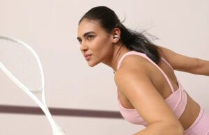 soundcore AeroClip review Women wearing the soundcore aeroclips while playing tennis