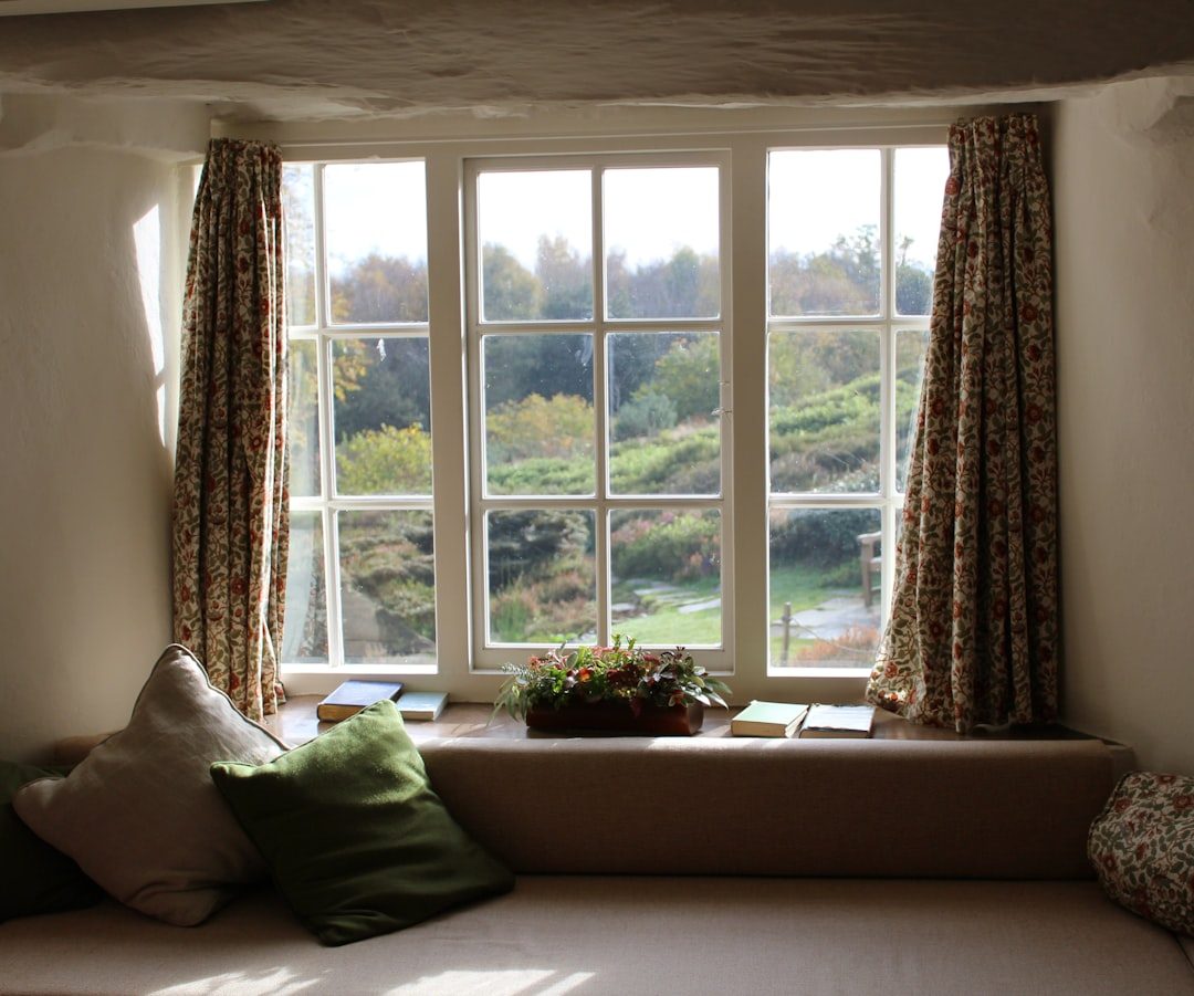 What Window Dressing Should You Have In Each Room?